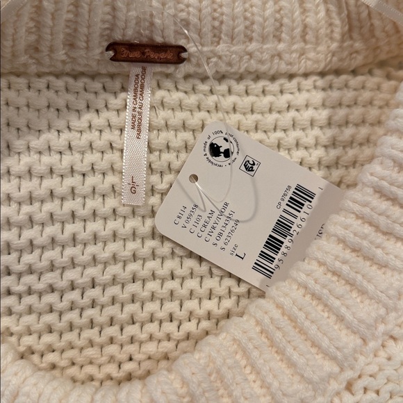 FREE PEOPLE Cozy Cream Cable Crew Neck Knit Sweater Size Large - Picture 4 of 6